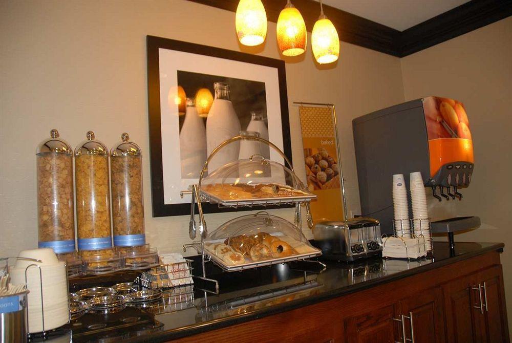 Hampton Inn - Monticello Ресторант снимка