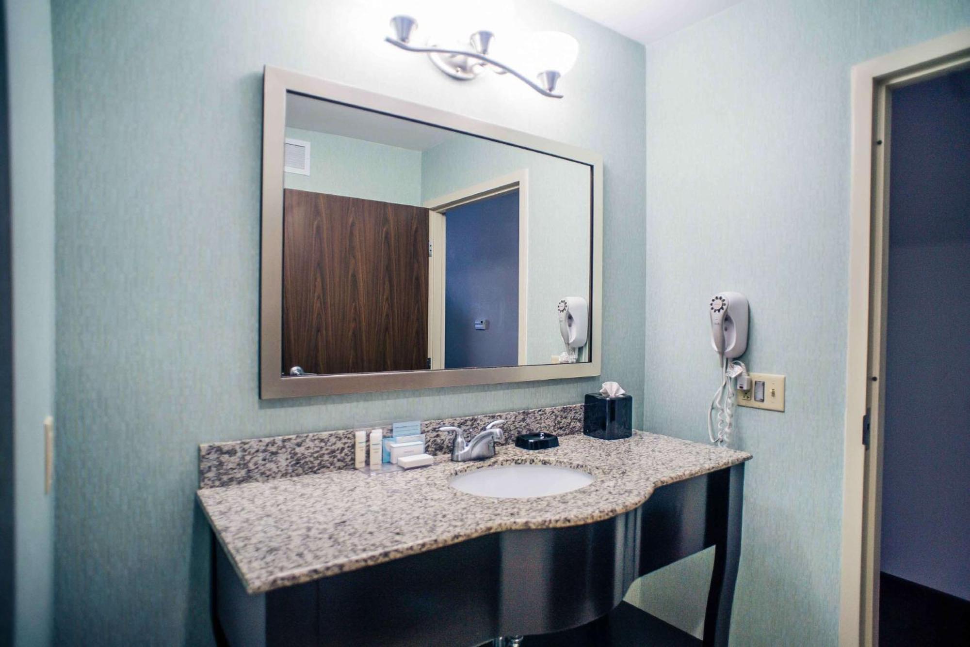 Hampton Inn - Monticello Екстериор снимка