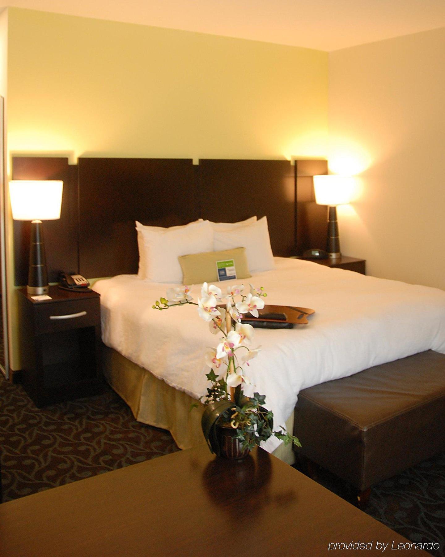 Hampton Inn - Monticello Стая снимка